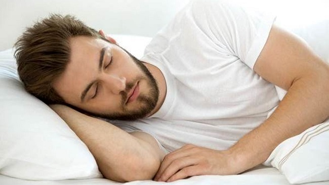 آیا خواب مهم تر از تغذیه سالم است؟