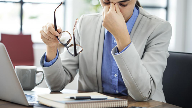 تأثیر سبک زندگی دیجیتال بر سلامت چشم