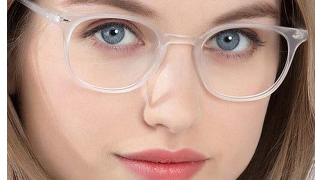‌قطره‌ای که می تواند جایگزین عینک مطالعه شود!