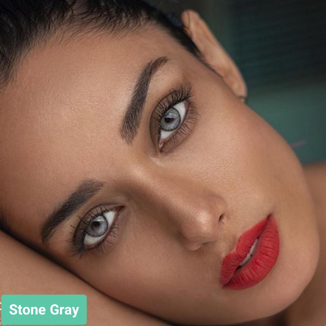  فروش لنز Stone Gray (طوسی نقره ای دوردار)  برند استلاکالرز بهمراه قیمت امروز لنز رنگی  و قیمت امروز لنز طبی 